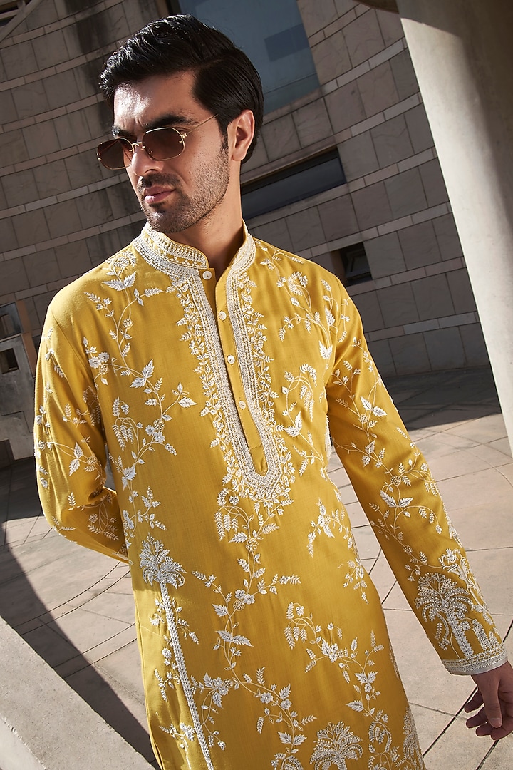Yellow Cotton Kurta Set by Anushree Reddy Men at Pernia's Pop Up Shop