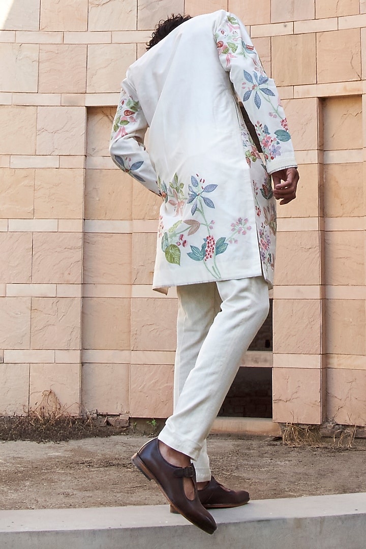 Cream Chanderi Floral Kurta Set by Anushree Reddy Men at Pernia's Pop Up Shop