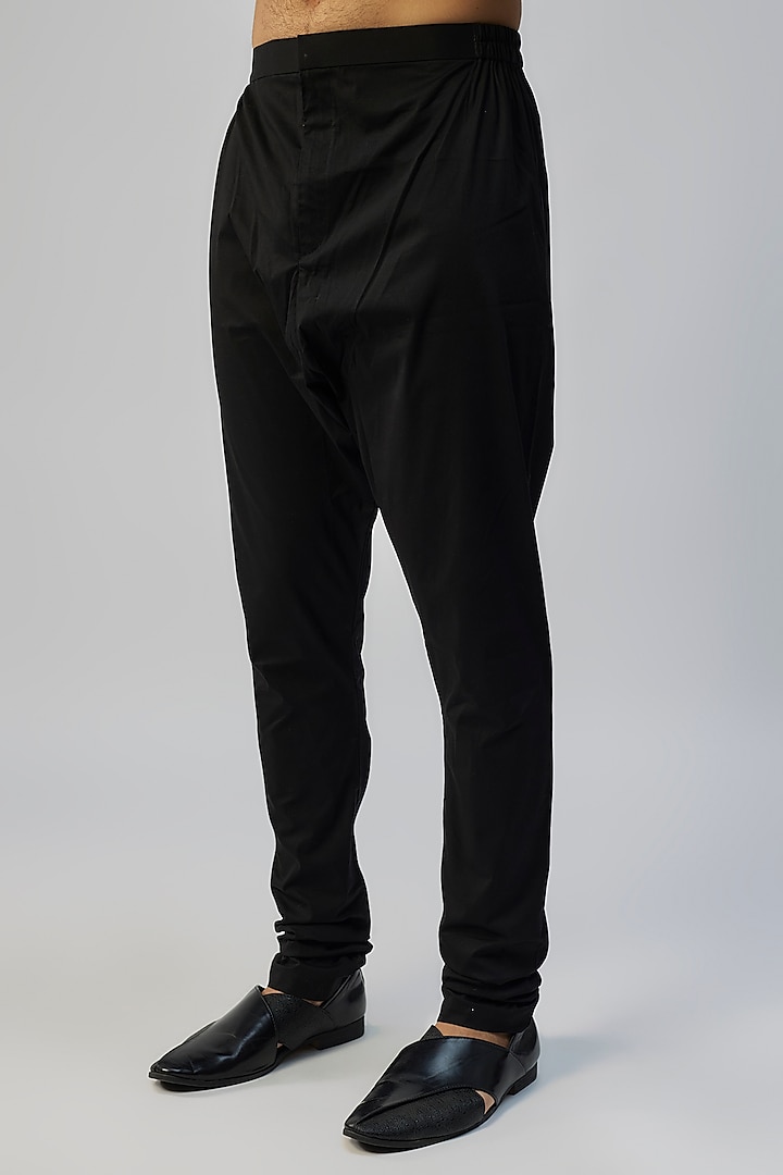 Navy Blue Chanderi Kurta Set by Anushree Reddy Men at Pernia's Pop Up Shop