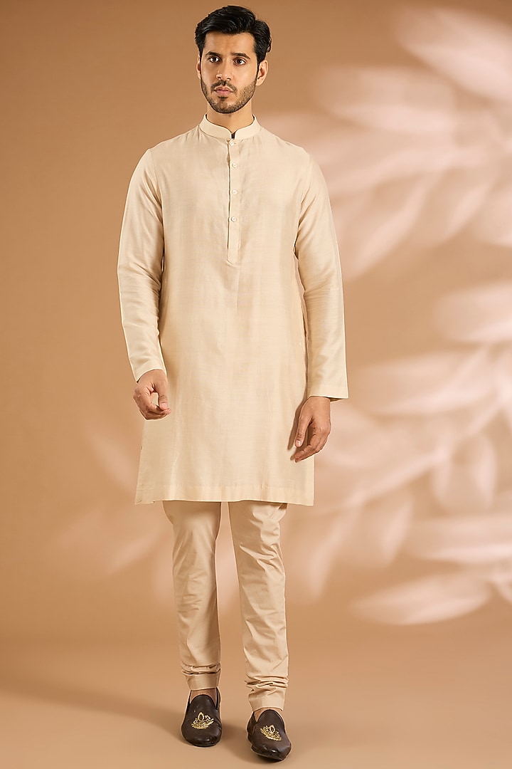 Dusty Rose Raw Silk Groom Sherwani Set by Anushree Reddy Men at Pernia's Pop Up Shop