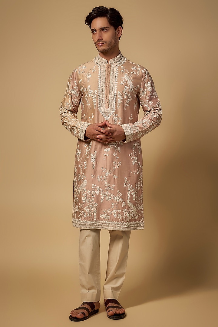 Dusty Rose Chanderi Kurta Set by Anushree Reddy Men at Pernia's Pop Up Shop