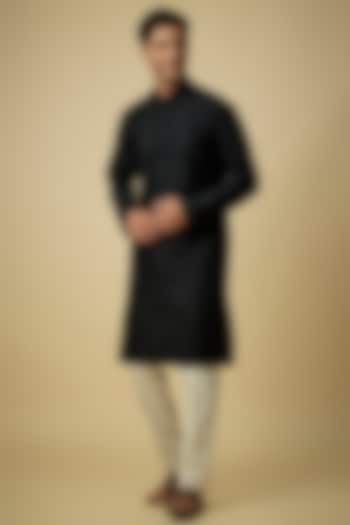 Black Silk Kurta Set by Anushree Reddy Men at Pernia's Pop Up Shop