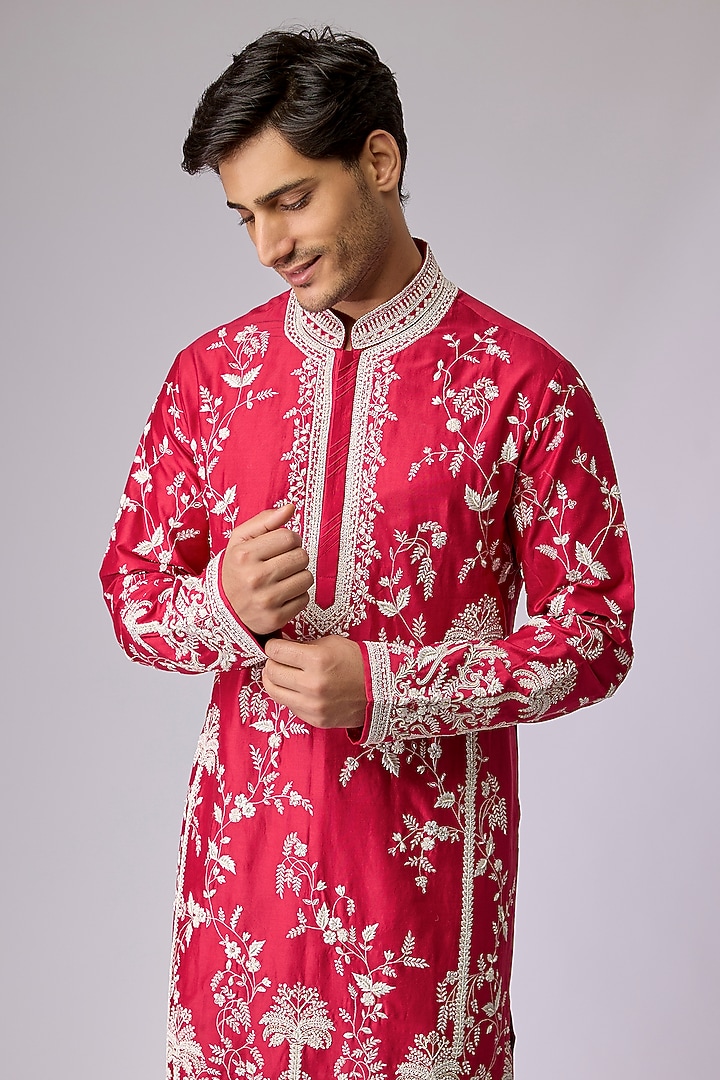 Red Chanderi Kurta Set by Anushree Reddy Men at Pernia's Pop Up Shop
