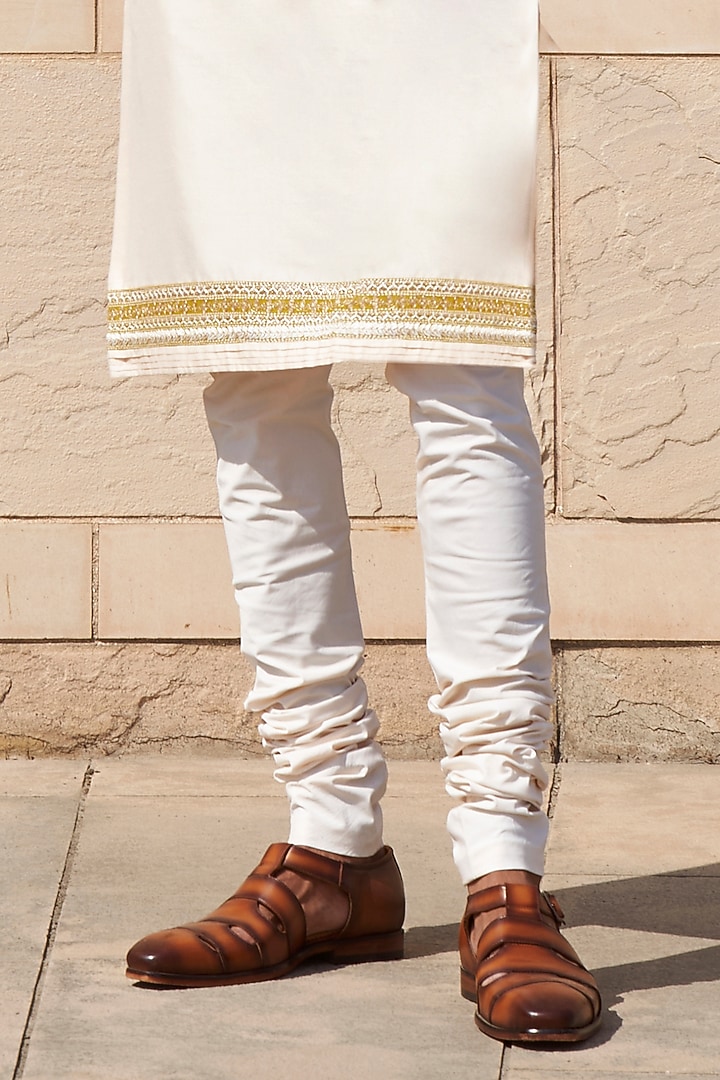 Moss Green Matka Silk Bundi Jacket Set by Anushree Reddy Men at Pernia's Pop Up Shop