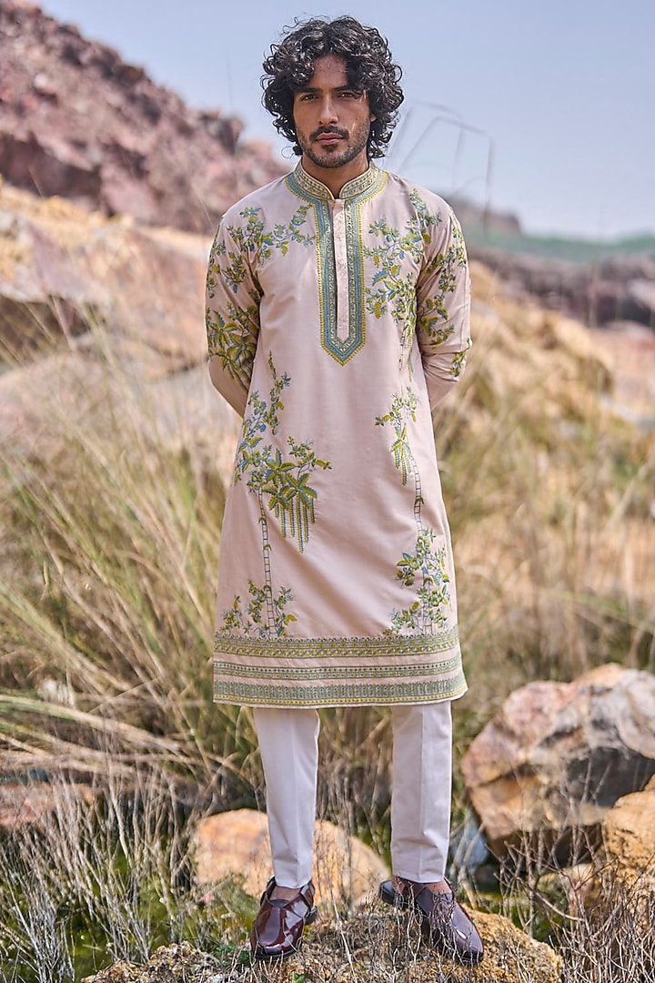 Cream Silk Embroidered Kurta Set by Anushree Reddy Men at Pernia's Pop Up Shop