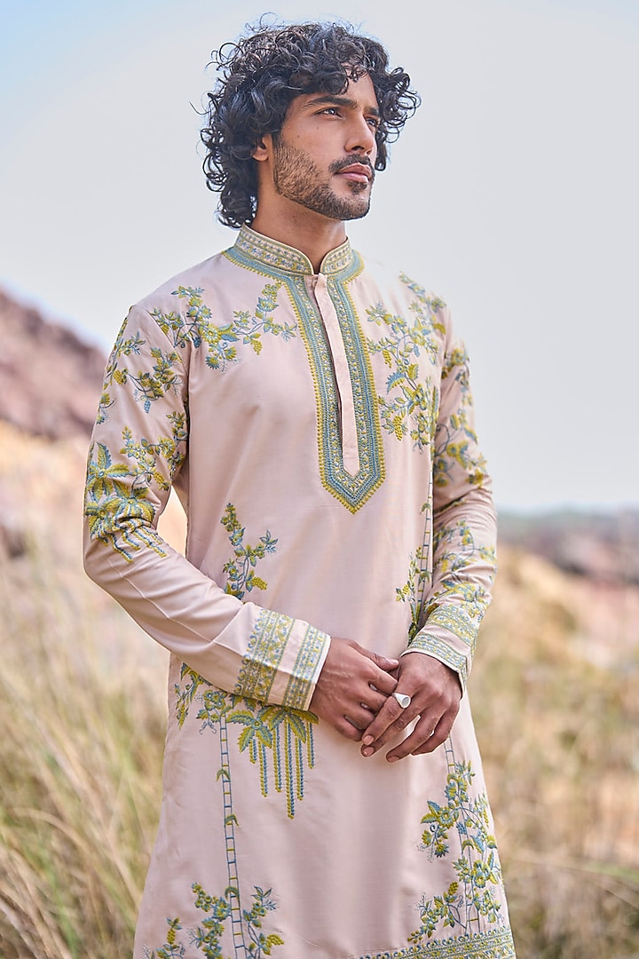 Cream Silk Embroidered Kurta Set by Anushree Reddy Men at Pernia's Pop Up Shop