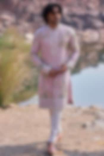 Lilac Silk Thread Embroidered Kurta Set by Anushree Reddy Men at Pernia's Pop Up Shop