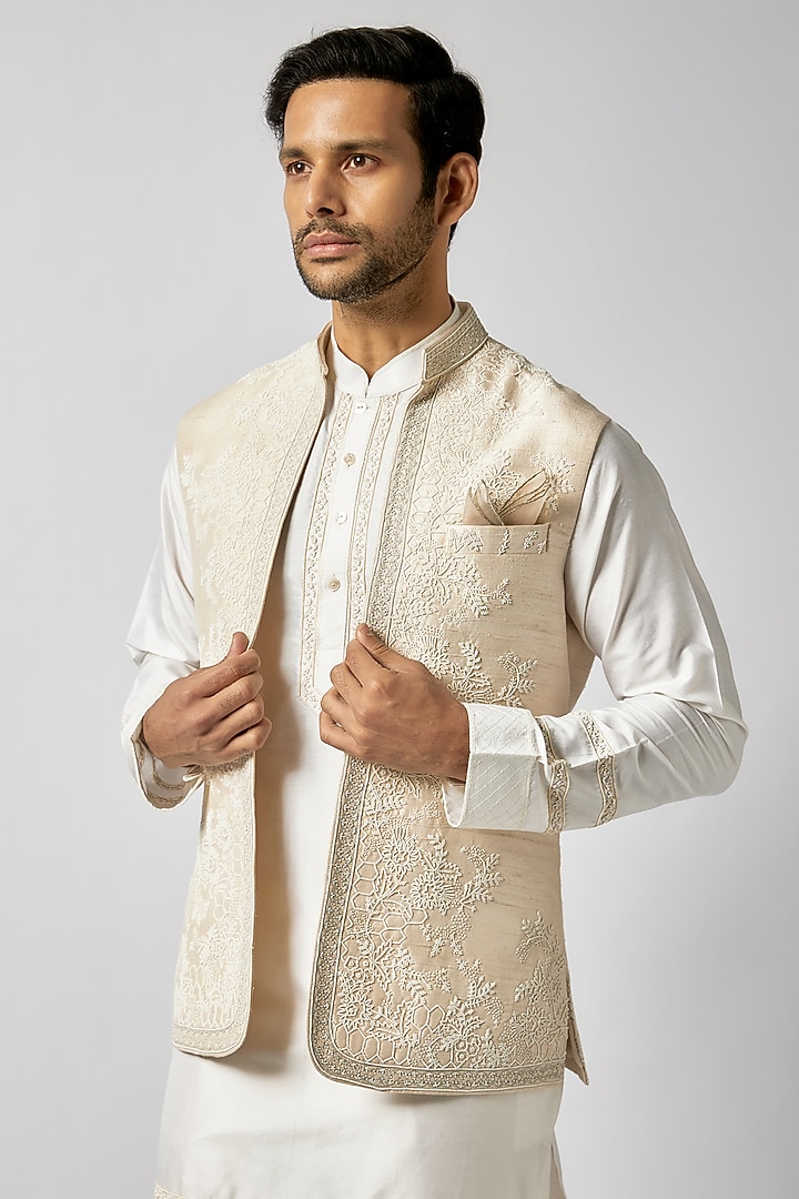 Beige Raw Silk Thread Embroidered Bundi Jacket Set by Anushree Reddy Men at Pernia's Pop Up Shop
