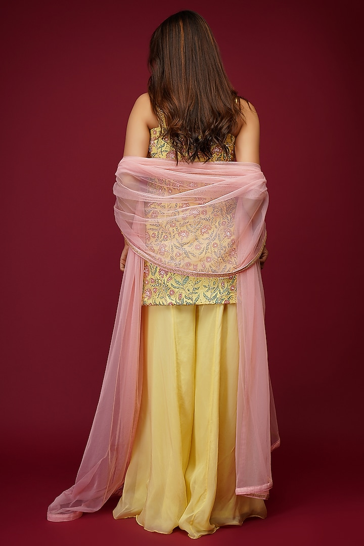 Lemon Yellow & Pink Embroidered Kurta Set by Label Anshita Garg at Pernia's Pop Up Shop