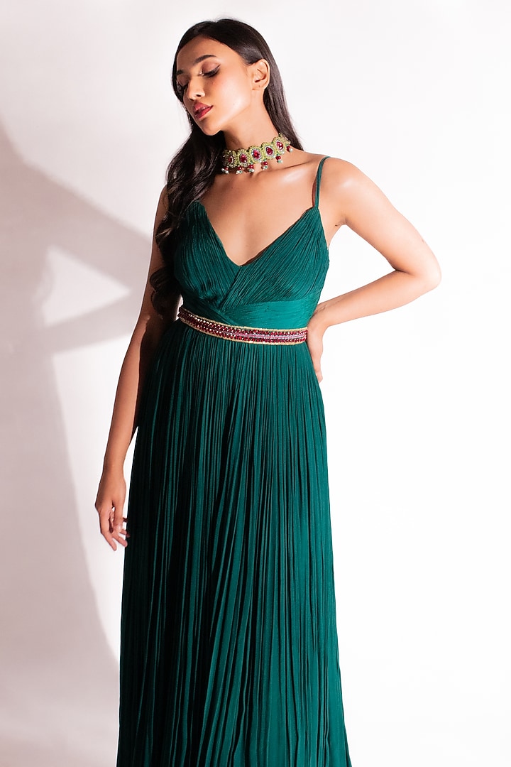 Bottle Green Georgette Ruched Kurta Set by Anshika Tak Label at Pernia's Pop Up Shop