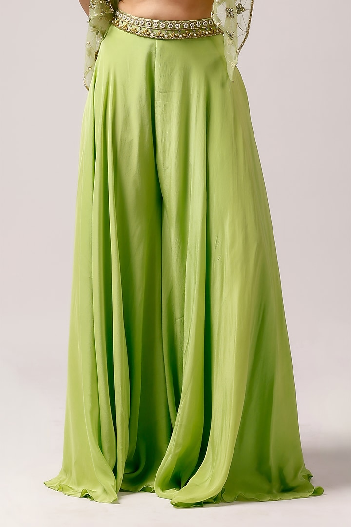 Parrot Green Crepe Pant Set by Anshika Tak Label at Pernia's Pop Up Shop