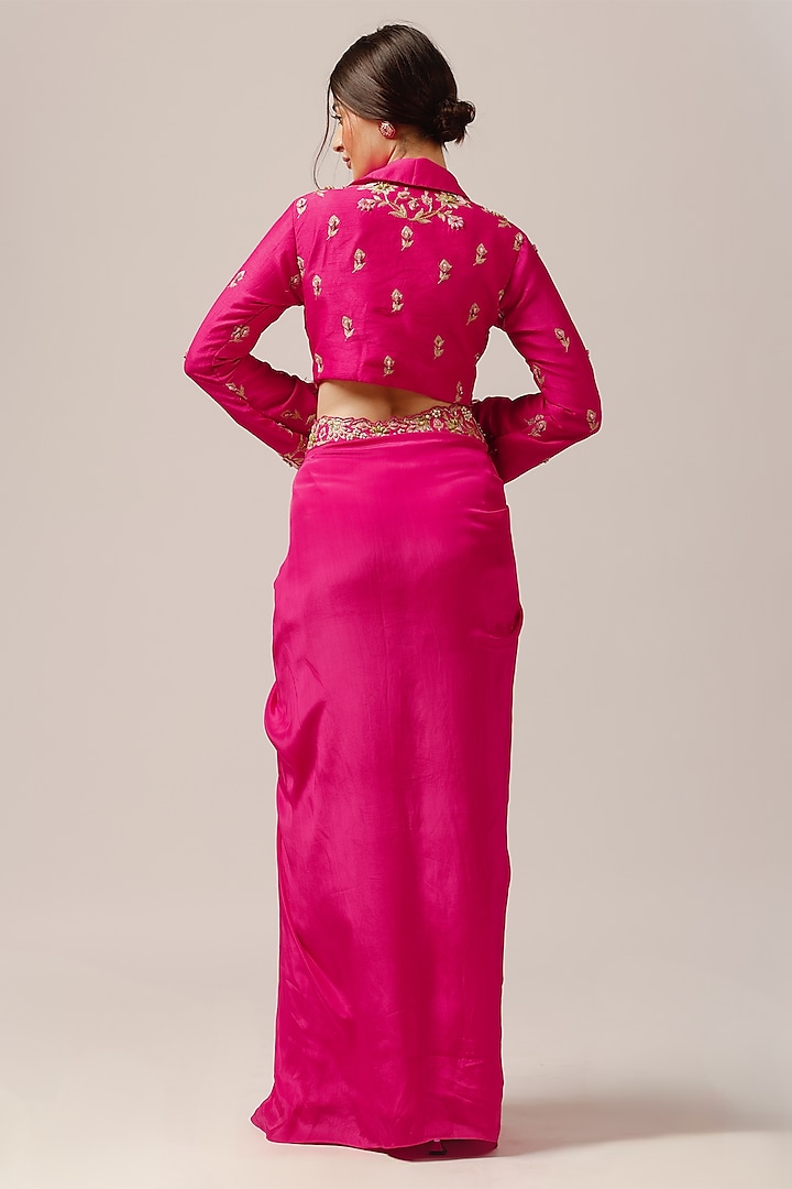 Fuchsia Tussar Silk Aari Embroidered Jacket Set by Anshika Tak Label at Pernia's Pop Up Shop