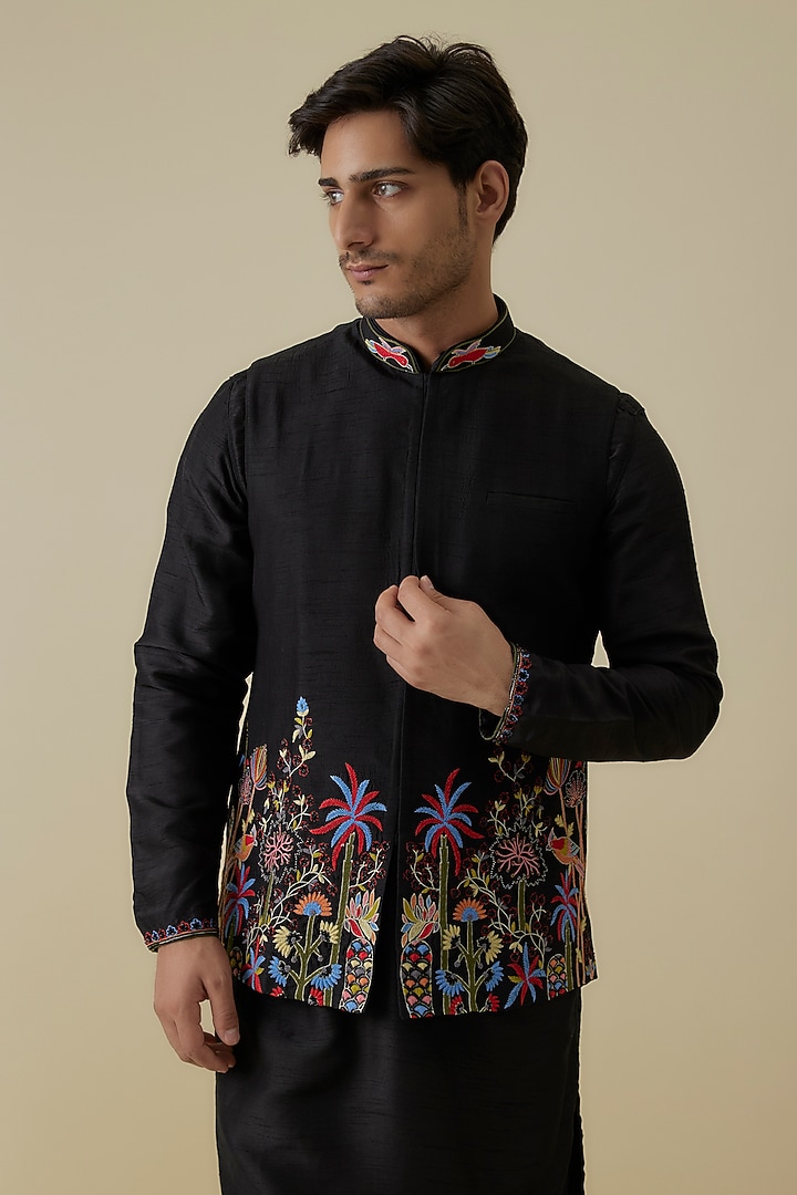 Black Bangalore Silk Embroidered Bundi Jacket Set by AANURAG DALMIA at Pernia's Pop Up Shop
