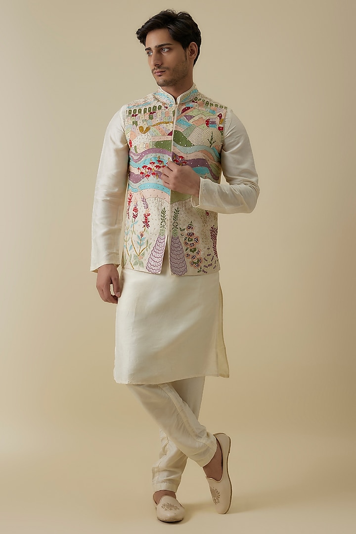 Ivory Bangalore Silk Floral Embroidered Bundi Jacket Set by AANURAG DALMIA at Pernia's Pop Up Shop