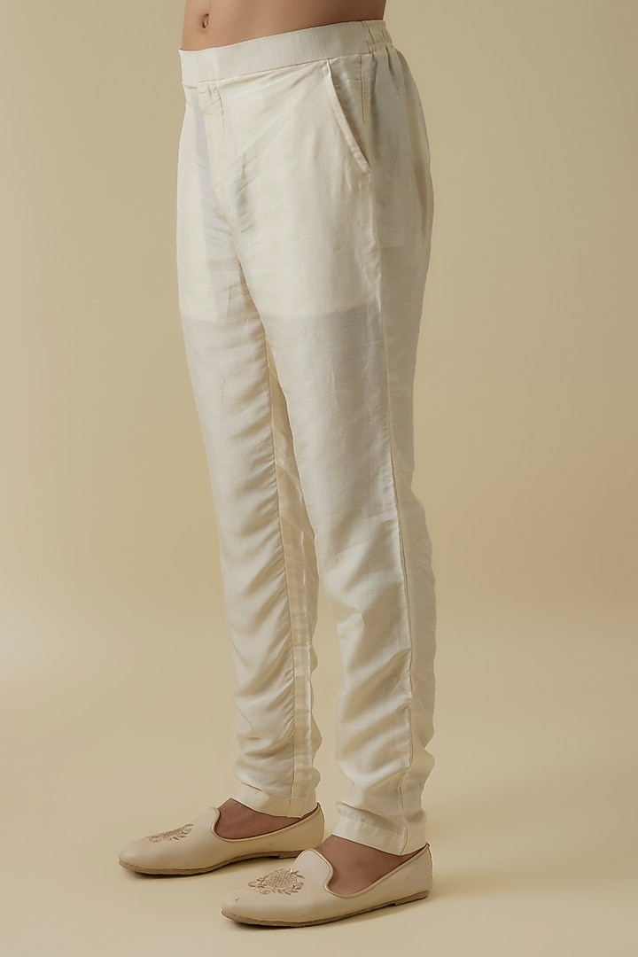 Ivory Bangalore Silk Floral Embroidered Bundi Jacket Set by AANURAG DALMIA at Pernia's Pop Up Shop