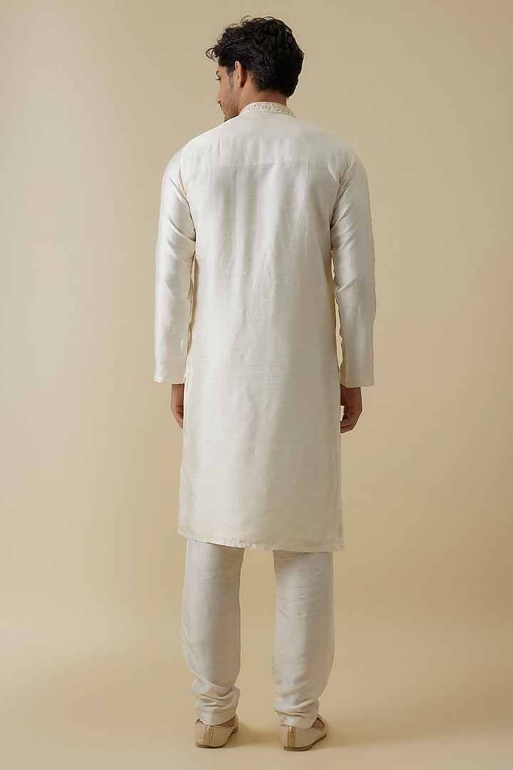 Off-White Mysore Silk Hand Embroidered Kurta Set by AANURAG DALMIA at Pernia's Pop Up Shop