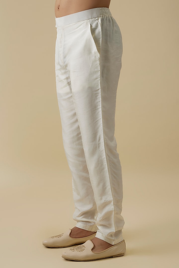 Off-White Mysore Silk Hand Embroidered Kurta Set by AANURAG DALMIA at Pernia's Pop Up Shop