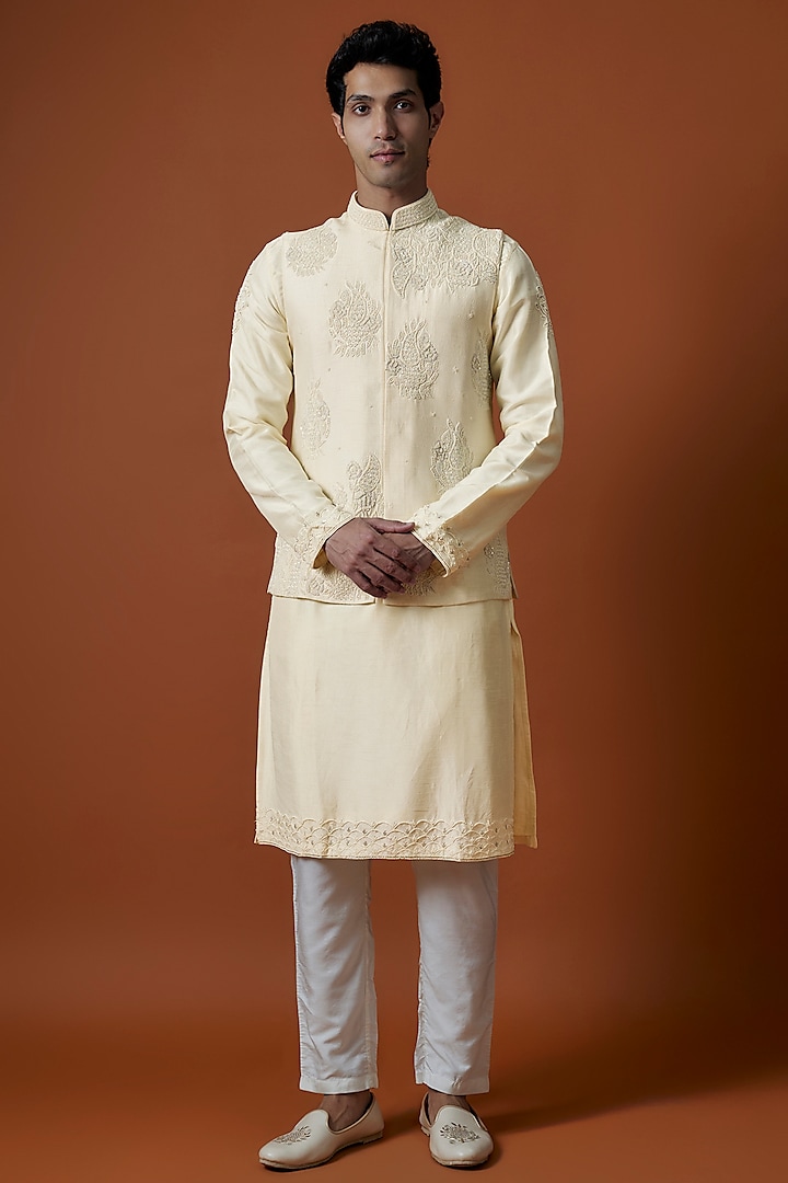 White Bangalori Silk Hand Embellished Bundi Jacket Set by AANURAG DALMIA