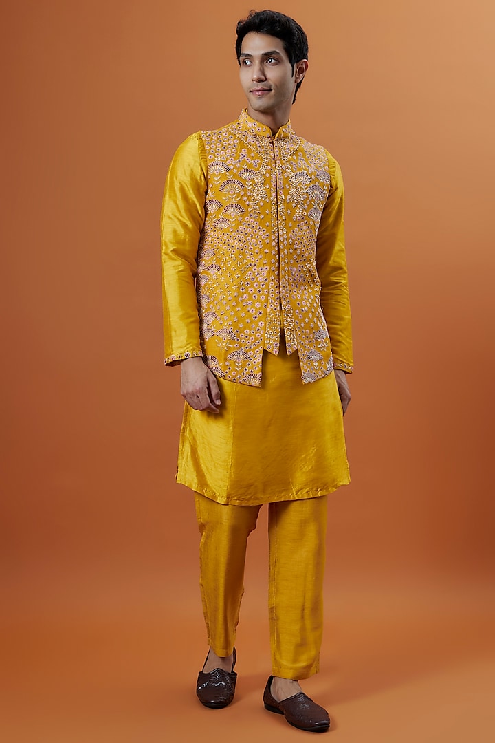 Yellow Bangalori Silk Floral Motifs Hand Embellished Bundi Jacket Set by AANURAG DALMIA at Pernia's Pop Up Shop