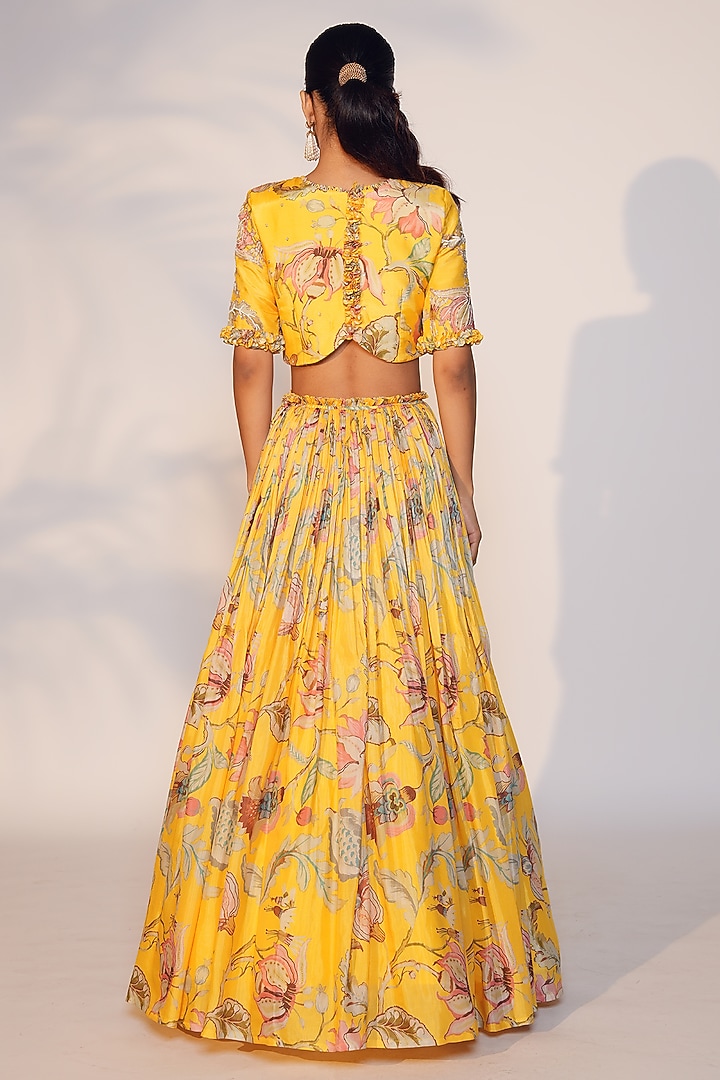 Yellow Muslin Silk Printed & Pearl Embroidered Flared Wedding Lehenga Set by Anu Pellakuru at Pernia's Pop Up Shop