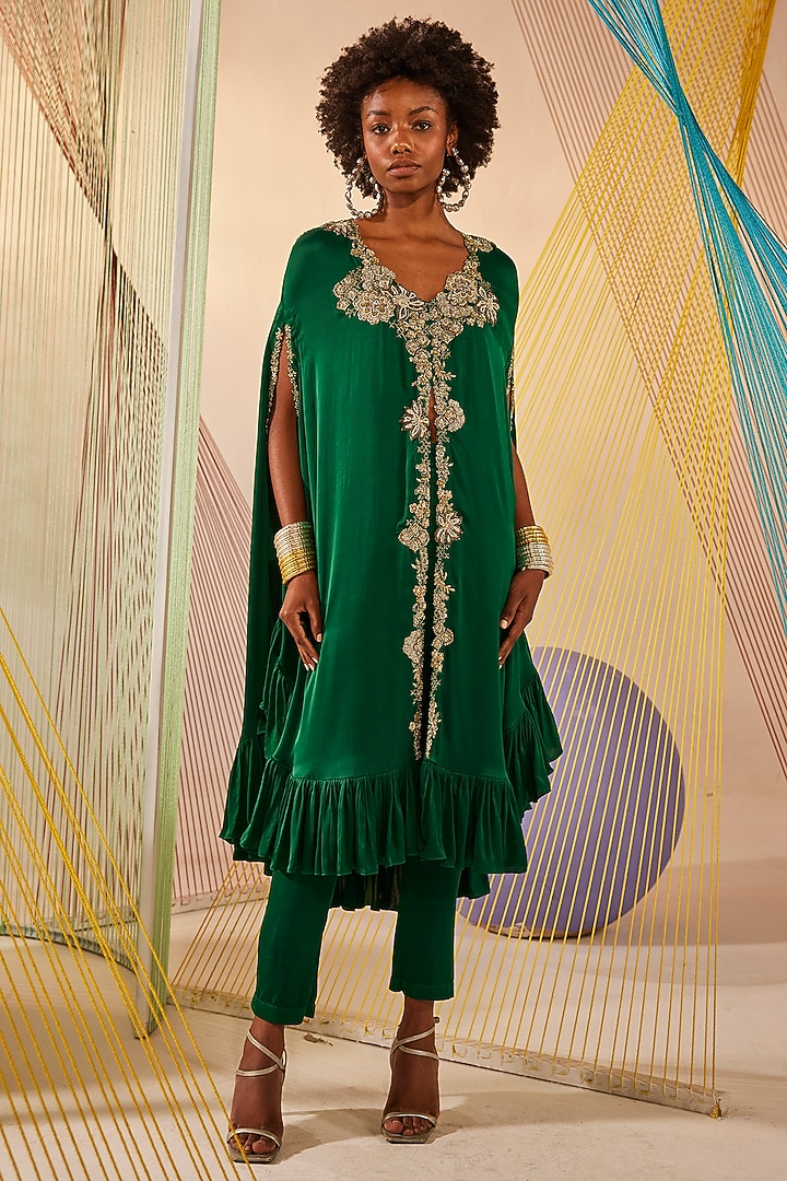 Emerald Green Modal Silk Zardosi Embroidered Cape Set by Anu Pellakuru at Pernia's Pop Up Shop