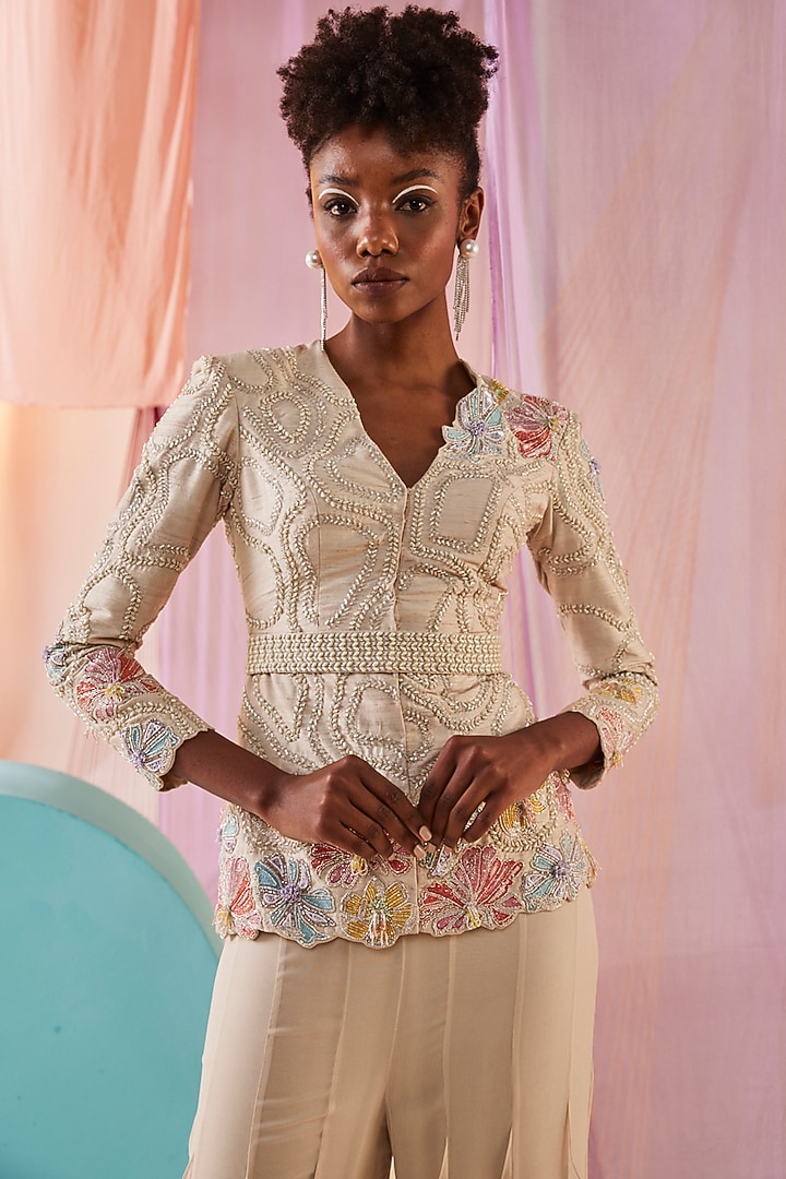 Off-White Raw Silk Floral Embroidered Jacket Set by Anu Pellakuru at Pernia's Pop Up Shop