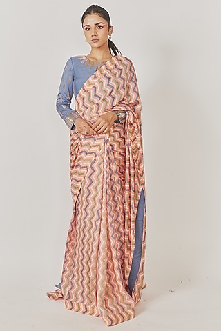 Peach Muslin Silk Chevron Printed Saree Set by Anu Pellakuru