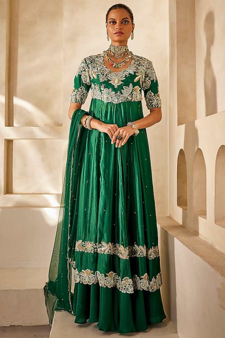 Emerald Green Raw silk Floral Embellished Bridal Anarkali Set by Anu Pellakuru at Pernia's Pop Up Shop
