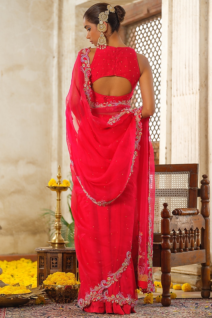 Red Organza Hand Embroidered Reception Saree Set by Anu Pellakuru at Pernia's Pop Up Shop