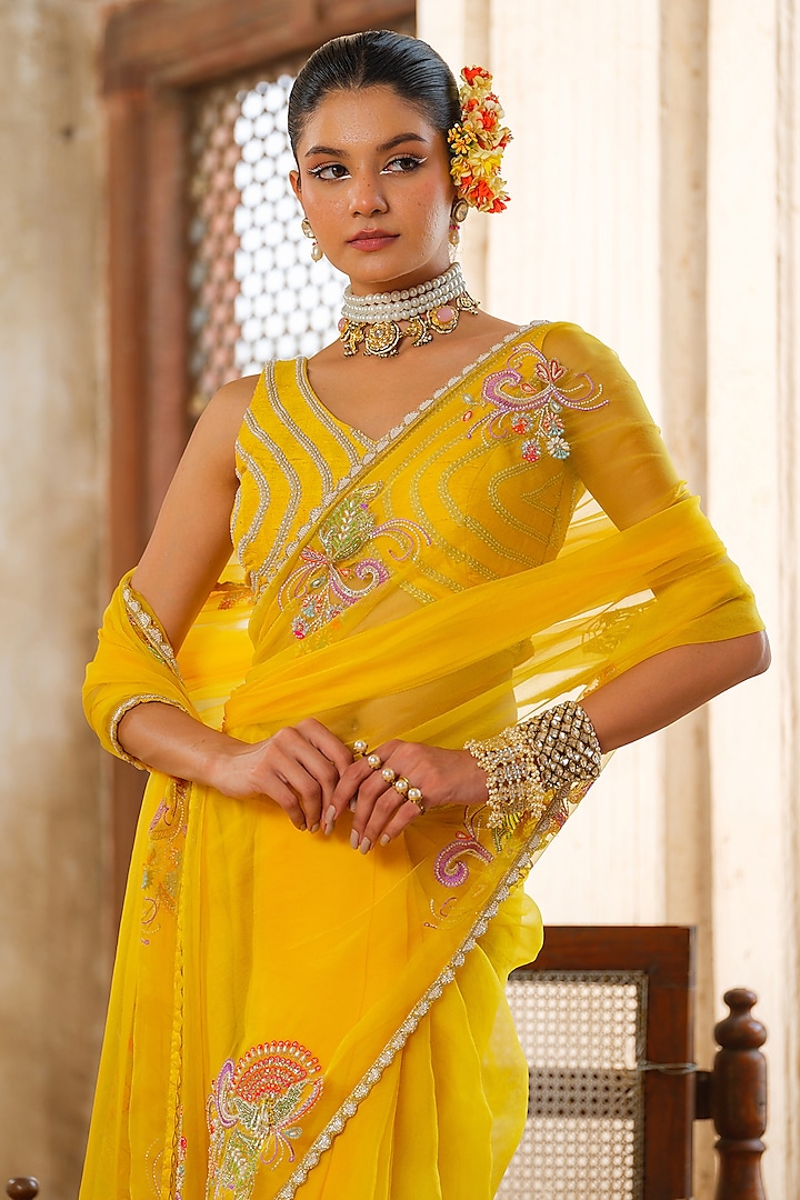 Yellow Organza Hand Embroidered Reception Saree Set by Anu Pellakuru at Pernia's Pop Up Shop