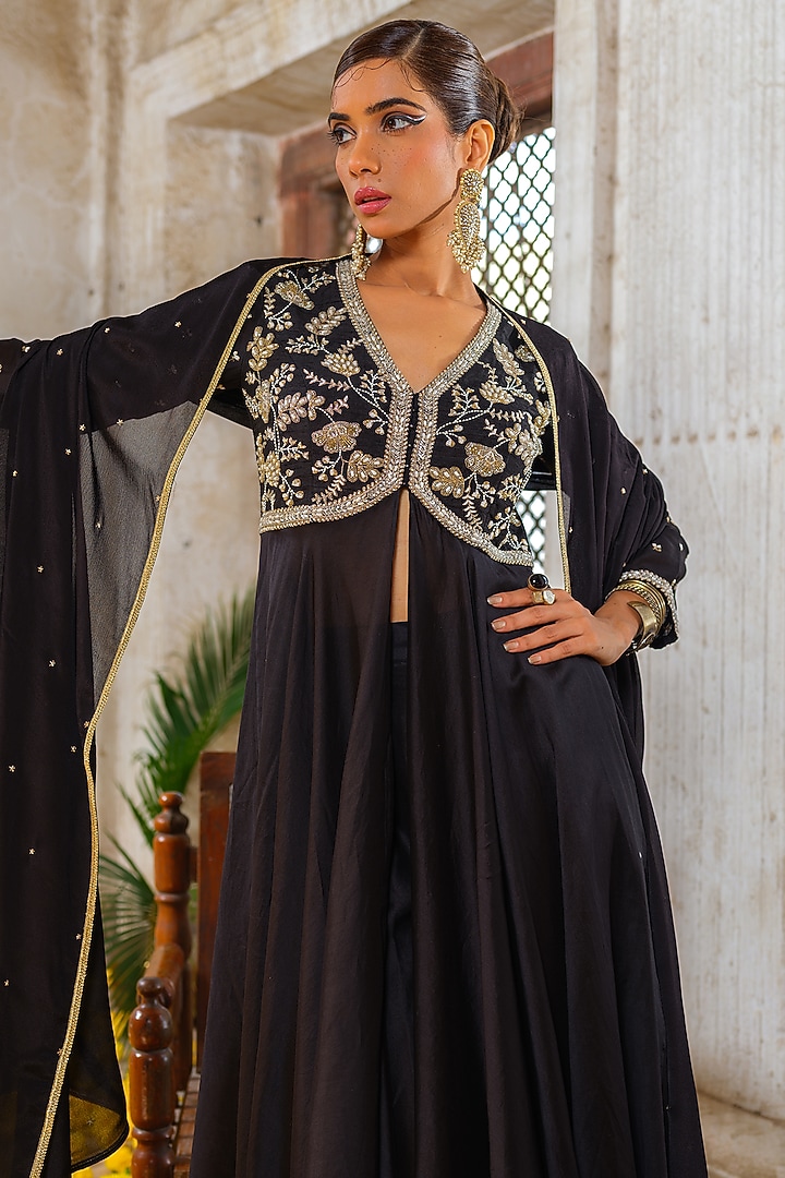 Black Chanderi Silk Cutdana Embroidered Wedding Anarkali Set by Anu Pellakuru at Pernia's Pop Up Shop