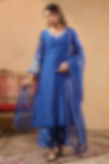 Blue Chanderi Thread Work Kurta Set by ANSHU WADHWA at Pernia's Pop Up Shop