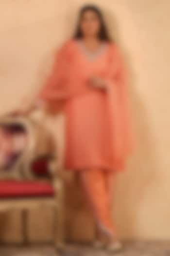 Coral Chanderi Hand Work Kurta Set by ANSHU WADHWA at Pernia's Pop Up Shop