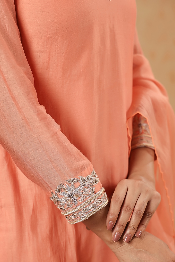 Coral Chanderi Hand Work Kurta Set by ANSHU WADHWA at Pernia's Pop Up Shop