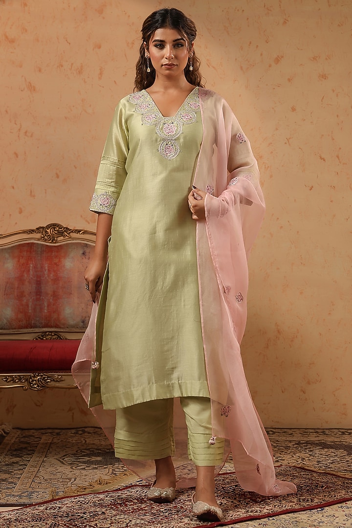 Pistachio Green Chanderi Patchwork Kurta Set by ANSHU WADHWA at Pernia's Pop Up Shop