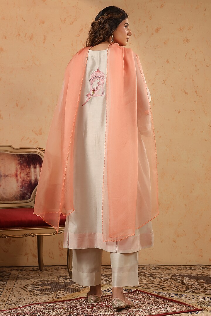 Pearl White Chanderi Resham Work Kurta Set by ANSHU WADHWA at Pernia's Pop Up Shop