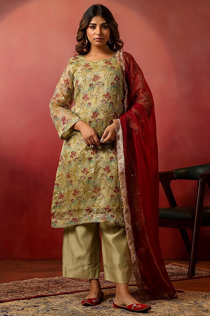 Green Chanderi Hand Embroidered Kurta Set by ANSHU WADHWA at Pernia's Pop Up Shop