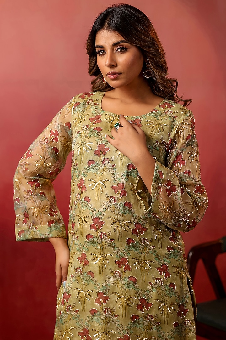 Green Chanderi Hand Embroidered Kurta Set by ANSHU WADHWA at Pernia's Pop Up Shop