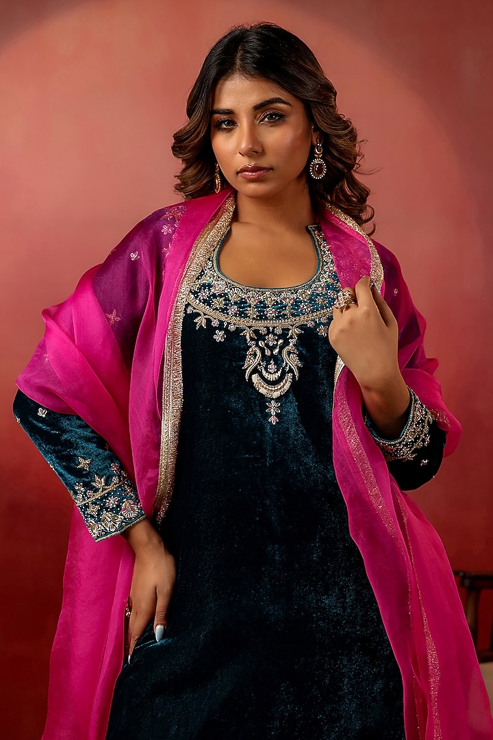 Teal Velvet Hand Embroidered Kurta Set by ANSHU WADHWA at Pernia's Pop Up Shop