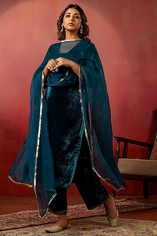 Teal Velvet Hand Embroidered Kurta Set by ANSHU WADHWA