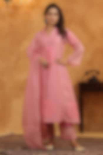Pink Chanderi Dori Work A-Line Kurta Set by ANSHU WADHWA at Pernia's Pop Up Shop