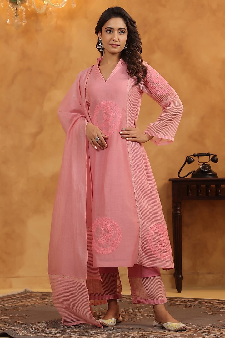 Pink Chanderi Dori Work A-Line Kurta Set by ANSHU WADHWA at Pernia's Pop Up Shop