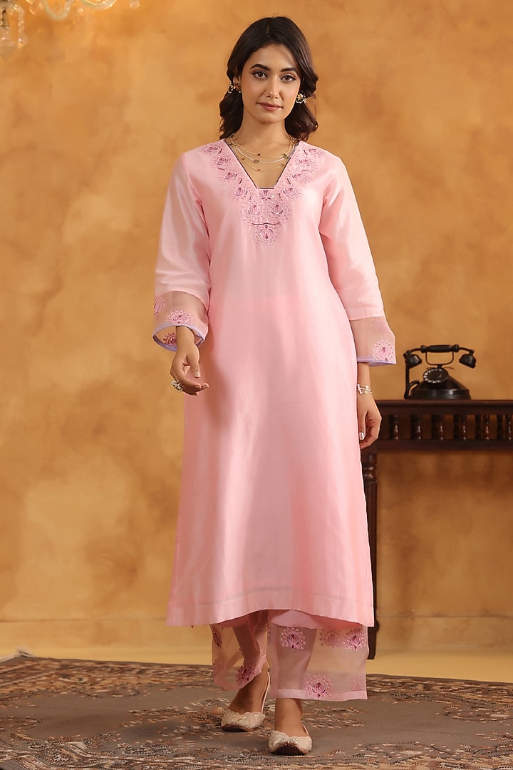 Pink Silk Chanderi Thread & Sequin Work A-Line Kurta Set by ANSHU WADHWA at Pernia's Pop Up Shop