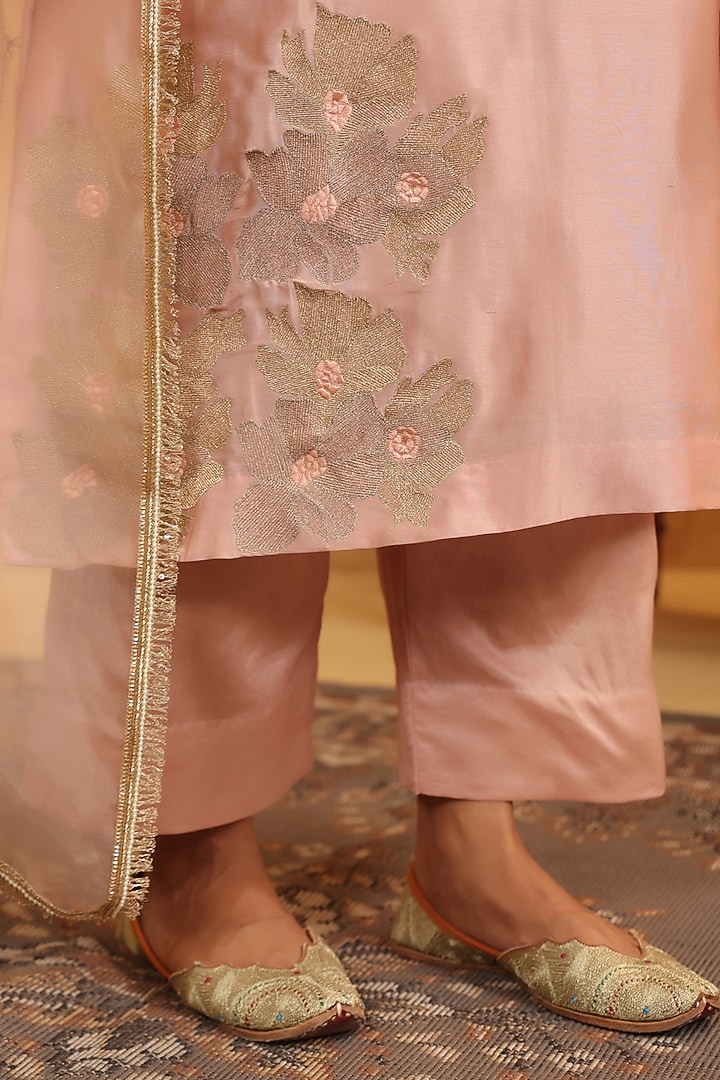 Roasted Peach Silk Chanderi Thread Machine Embroidered A-Line Kurta Set by ANSHU WADHWA at Pernia's Pop Up Shop