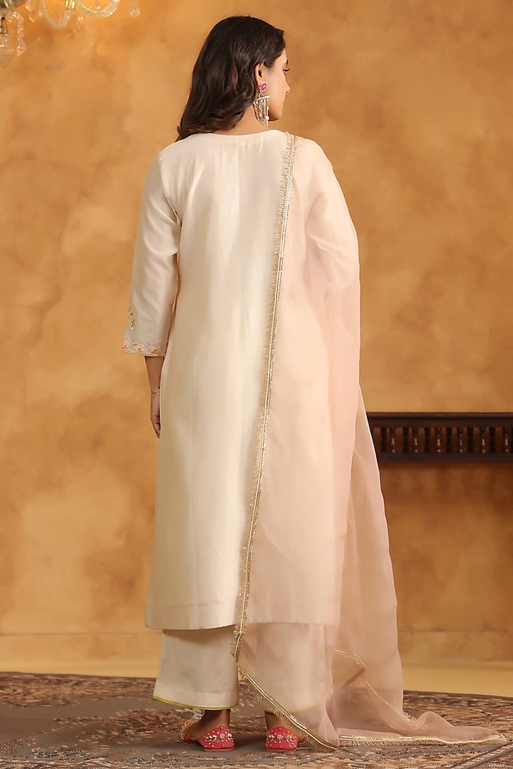 Pearl White Silk Chanderi Kasab & Thread Hand Embroidered A-Line Kurta Set by ANSHU WADHWA at Pernia's Pop Up Shop