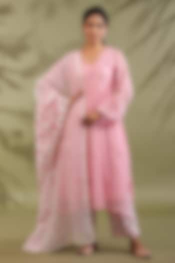 Pink Cotton Handblock Printed & Patchwork Kurta Set by ANSHU WADHWA at Pernia's Pop Up Shop