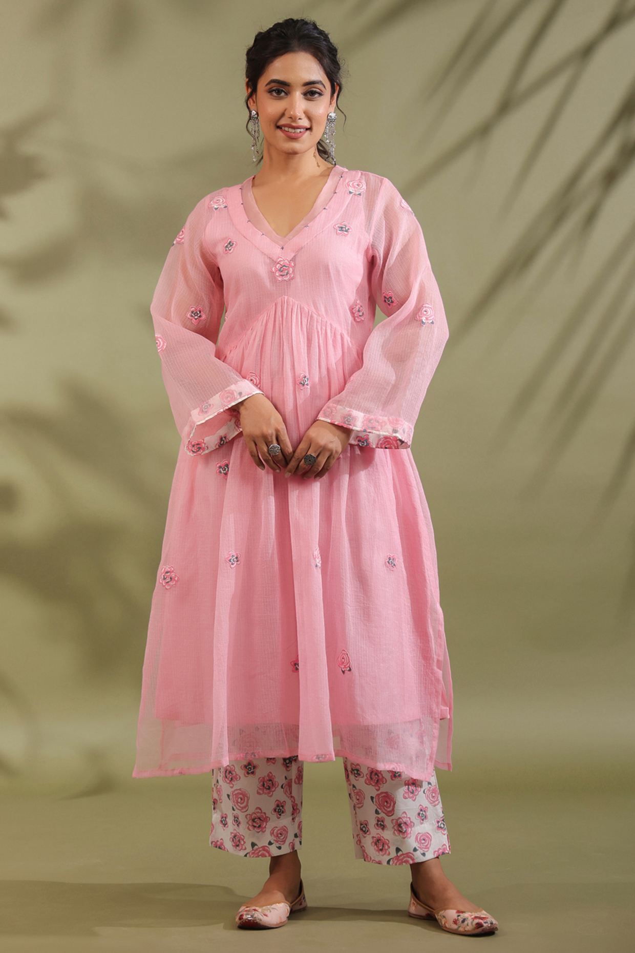 Pink Cotton Handblock Printed & Patchwork Kurta Set by ANSHU WADHWA at Pernia's Pop Up Shop