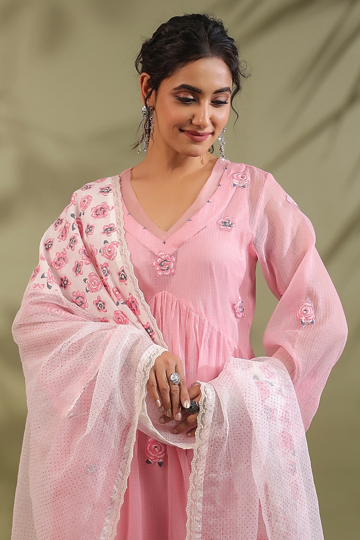 Pink Cotton Handblock Printed & Patchwork Kurta Set by ANSHU WADHWA at Pernia's Pop Up Shop