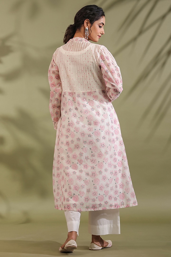 Off-White Chanderi Floral Printed Kurta Set by ANSHU WADHWA at Pernia's Pop Up Shop