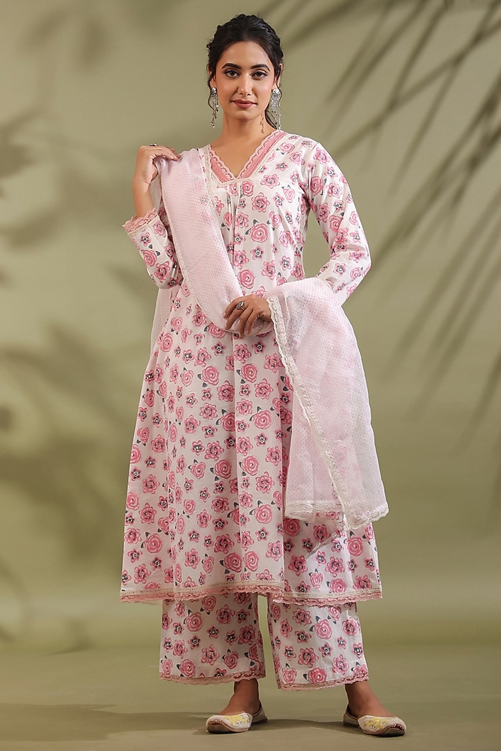 Pink Cotton Floral Printed A-Line Kurta Set by ANSHU WADHWA at Pernia's Pop Up Shop